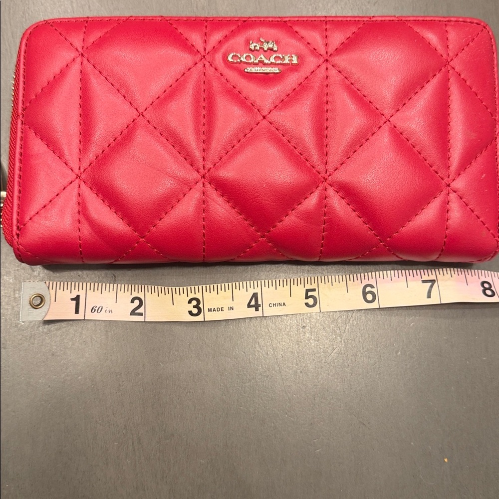 Authentic Coach Quilted Red Wallet - Picture 10 of 10